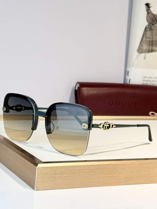 Picture of Gucci Sunglasses _SKUfw79683643fw